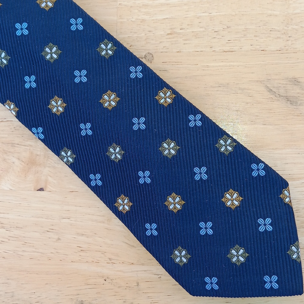 XMI Classic Navy Tie with Gold and Blue Pattern